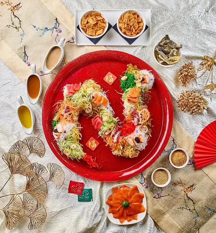 Tablescape蛇年鱼生