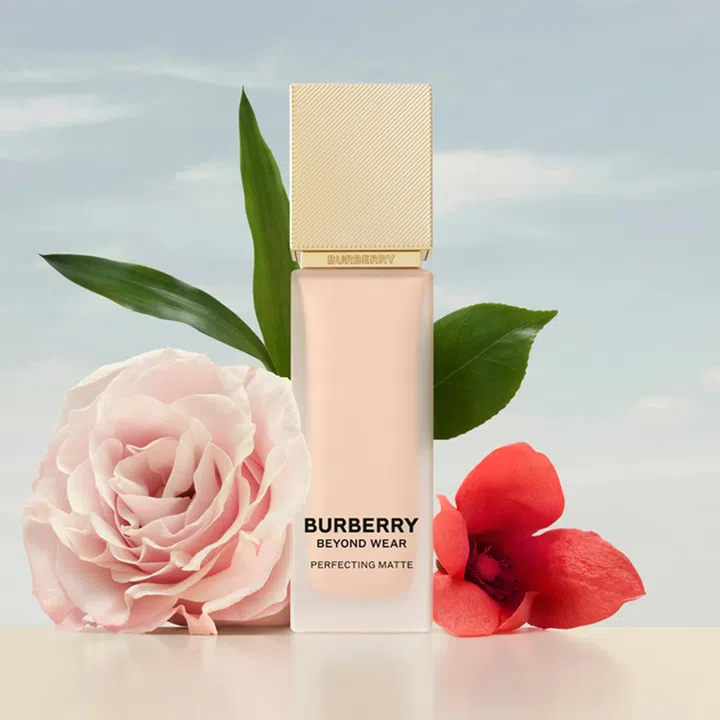 Burberry Beyond Wear Perfecting Matte Foundation粉底液