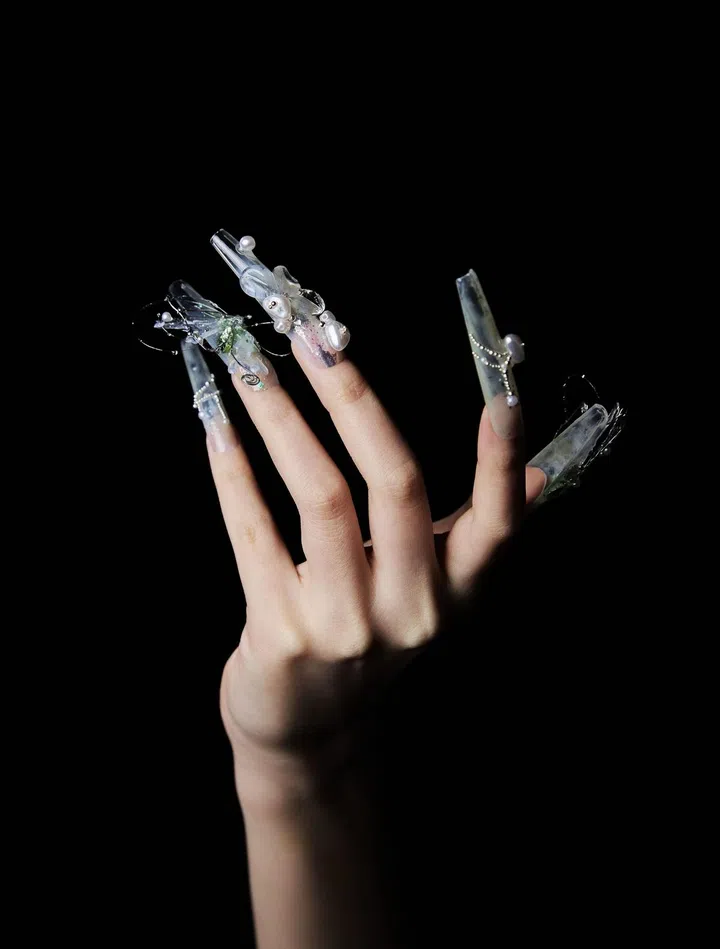 Christer与《女友》合作的美甲拍摄模特 Erlene, NOW Models