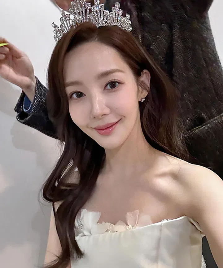 Park Min-young 朴敏英