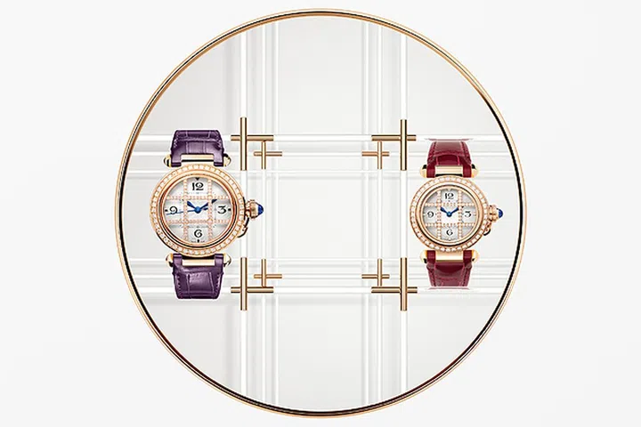 (From left) CARTIER Pasha de Cartier Grille搭载自动上链机械机芯、35mm镶钻玫瑰金表壳、镶钻玫瑰金可拆卸格栅、可替换鳄鱼皮表带腕表 $42,200，搭载自动上链机械机芯、30mm镶钻玫瑰金表壳、镶钻玫瑰金可拆卸格栅、可替换鳄鱼皮表带腕表 $31,100