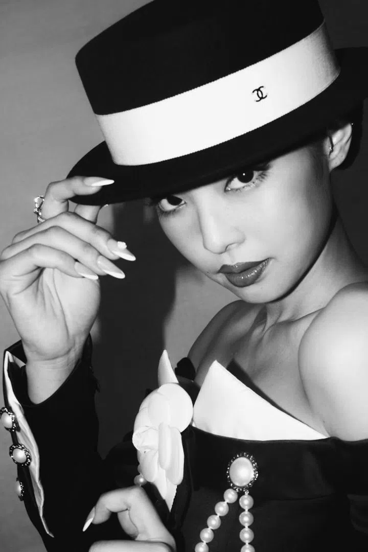 Jennie (图：Chanel)