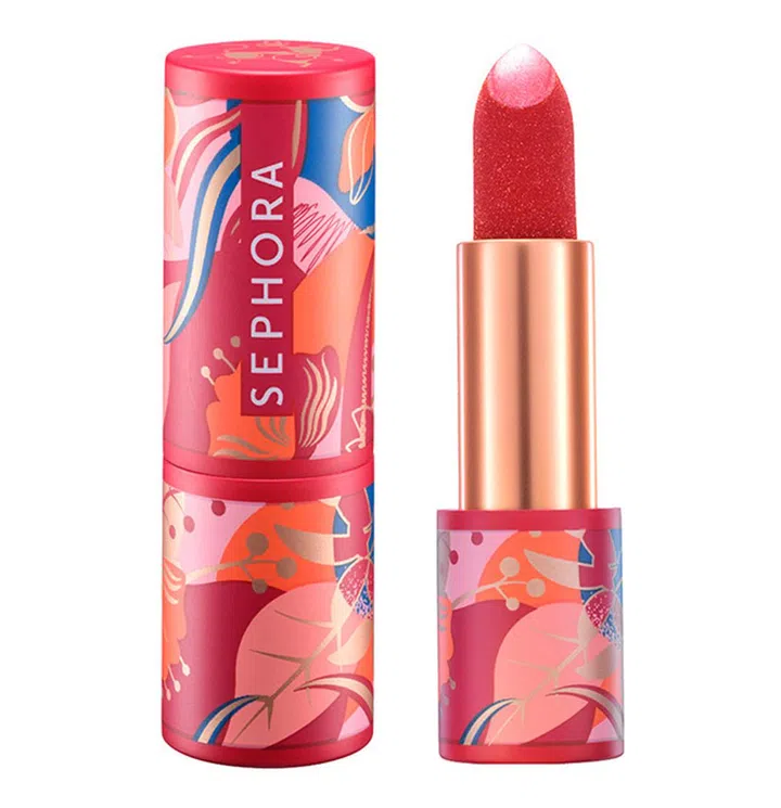 Sephora自家品牌推出的牛系列包装，简单的花卉设计太美啦！ 01 Pop Red是带有金属的正红色，搽上它拜年去感觉能增添继续好运。