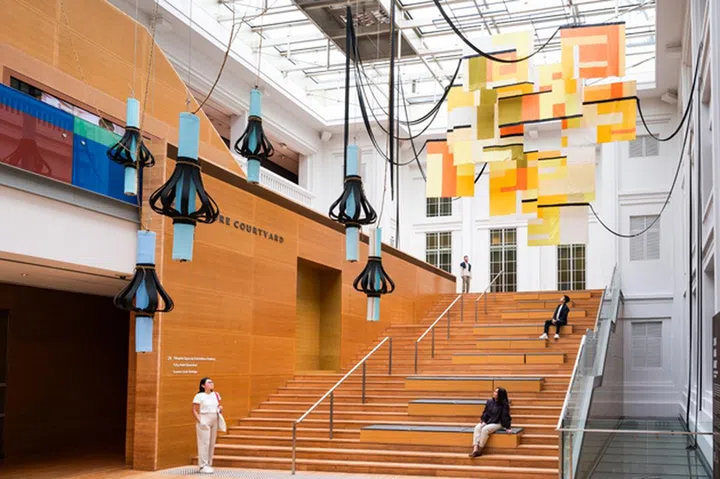 Tropical: Stories from Southeast Asia and Latin America 展览