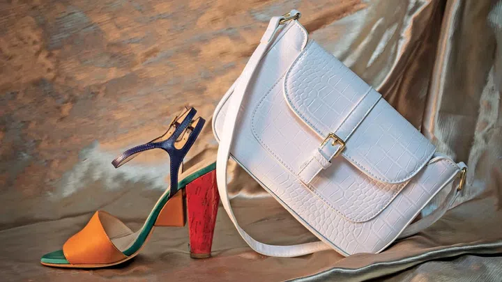 The Fashion Pulpit里也有各类首饰、手袋及鞋履可选