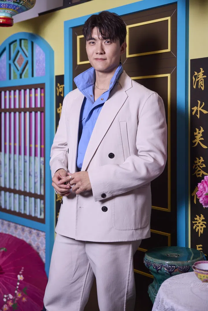 在戏里饰演富二代的黄祖业，会不会是个只知道吃喝玩乐的“二世祖”？（图：Mediacorp提供）