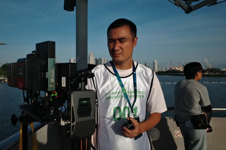 《脚踏实地》导演JONATHAN CHOO