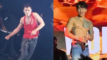 关智斌与Jay Park舞台表演对比照。左图中，关智斌身穿红色亮片背心与黑色皮裤，在舞台灯光下展现结实手臂线条与舞蹈动作；右图中，Jay Park赤裸上身搭配牛仔裤与项链配饰，露出胸前与手臂刺青，在演唱会现场微笑与观众互动，展现健身成果与舞台魅力。