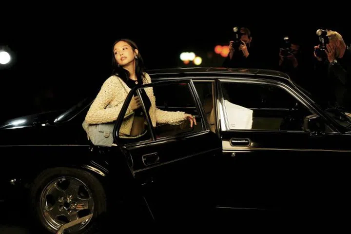 2025年3月释出的Chanel 25广告幕后大片（图：Chanel）