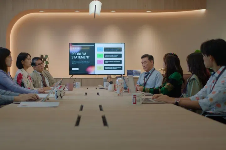 对不同的人而言，工作的意义各不相同。《职不值得》的角色是否也是你办公室的缩影？