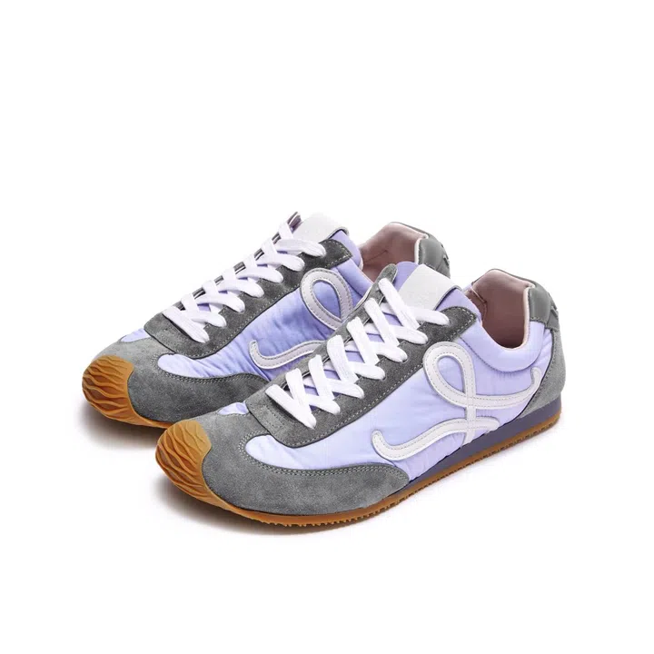 LOEWE Ballet Runner 2.0球鞋 $1,250
