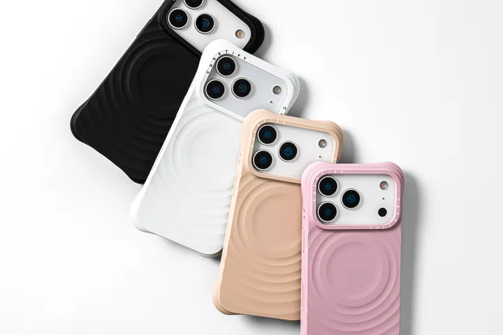CASETiFY Ripple Case iPhone 17 手机壳，水波纹立体设计，提供黑、白、米、粉多种配色，防滑耐脏又具时尚感。iPhone 17 手机壳推荐，防摔，高颜值，好看手机壳。