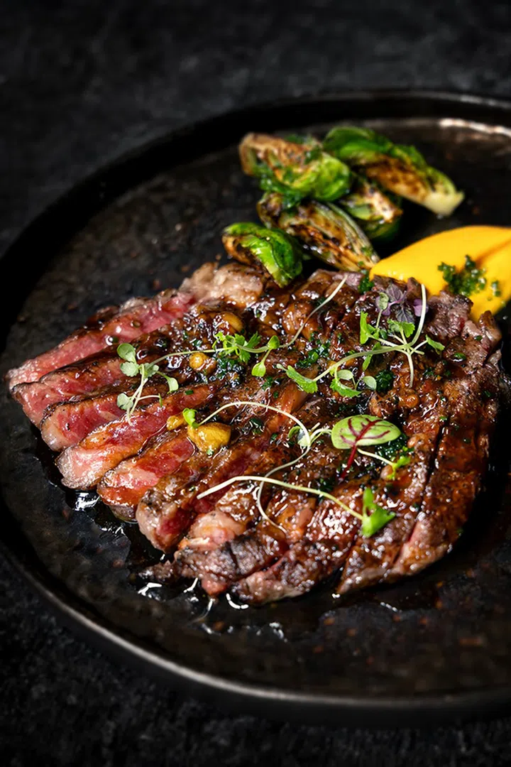 Bedrock Bar & Grill and Bedrock Origin 父亲节牛排和牛