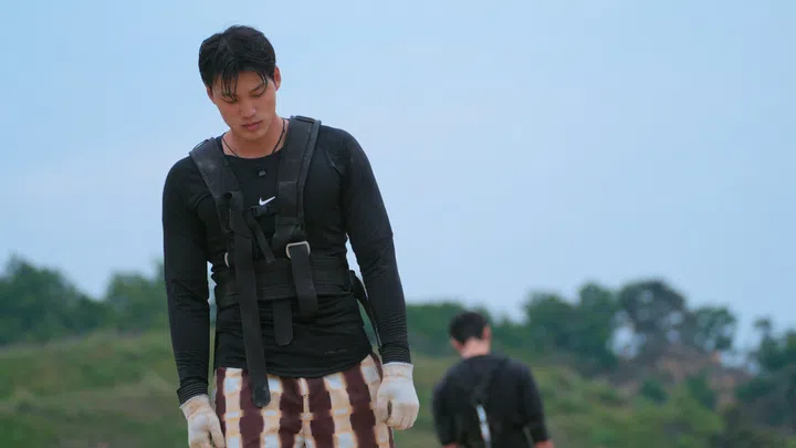 申玹宇（Shin Hyon Woo）很有男人味，但他追得太急，反而把人逼退一步