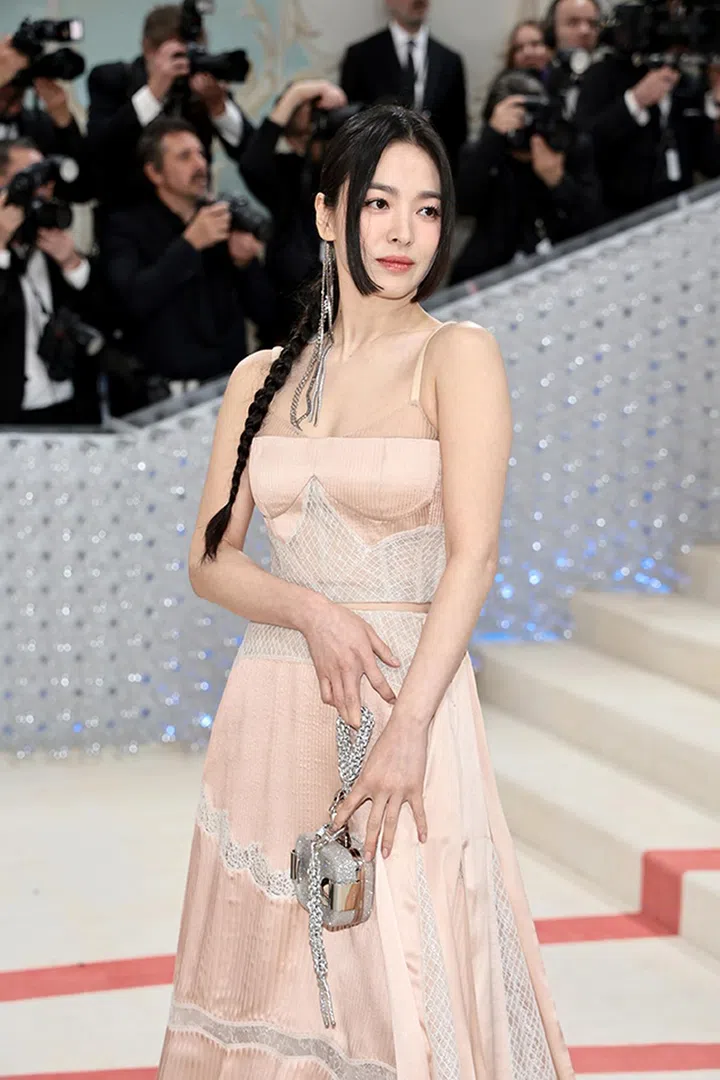 NEW YORK, NEW YORK - MAY 01: Song Hye-kyo attends The 2023 Met Gala Celebrating "Karl Lagerfeld: A Line Of Beauty" at The Metropolitan Museum of Art on May 01, 2023 in New York City. (Photo by Jamie McCarthy/Getty Images)