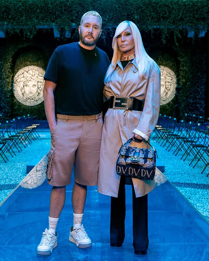 Kim Jones与Donatella Versace