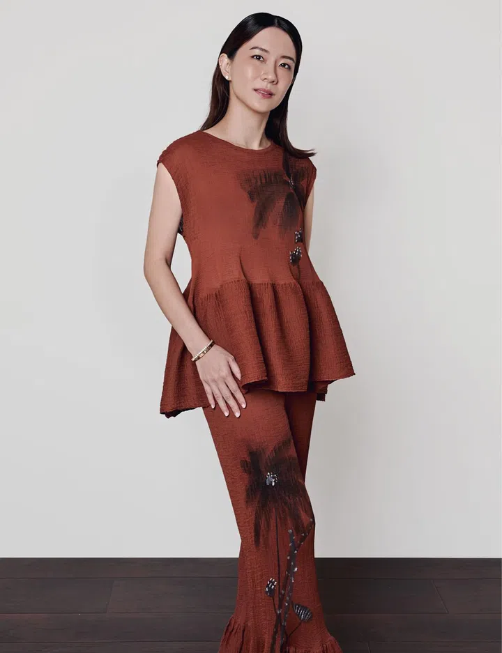 World of Ying 上衣，长裤（人物专属)（图：《女友》拍摄）