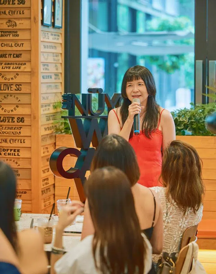 《女友》主编艳玲