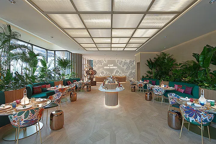 Le Café Louis Vuitton
