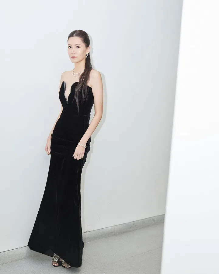 2022年黄思恬《红星大奖》造型：Saint Laurent礼服，搭配Tiffany & Co.珠宝（图：黄思恬提供）
