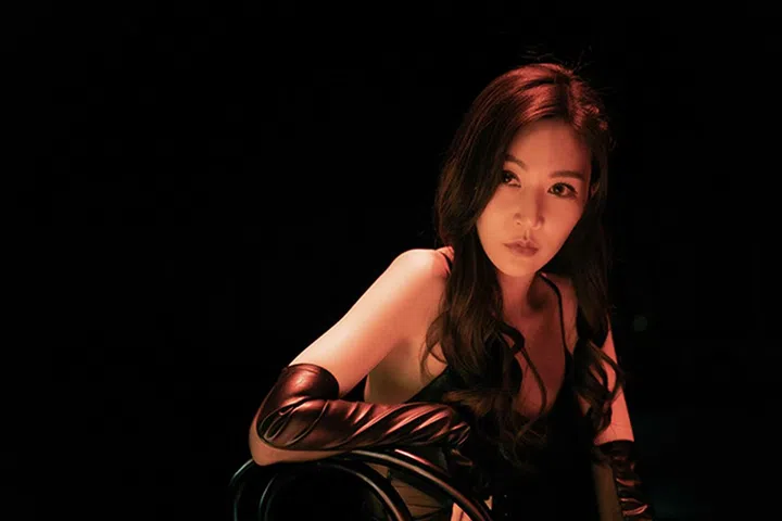 剧中的潘茵茵，好像是女演员宿命的缩影，曾莞婷也坦言无法抽离角色，演出期间多次萌生退圈念头。(图：Netflix提供）