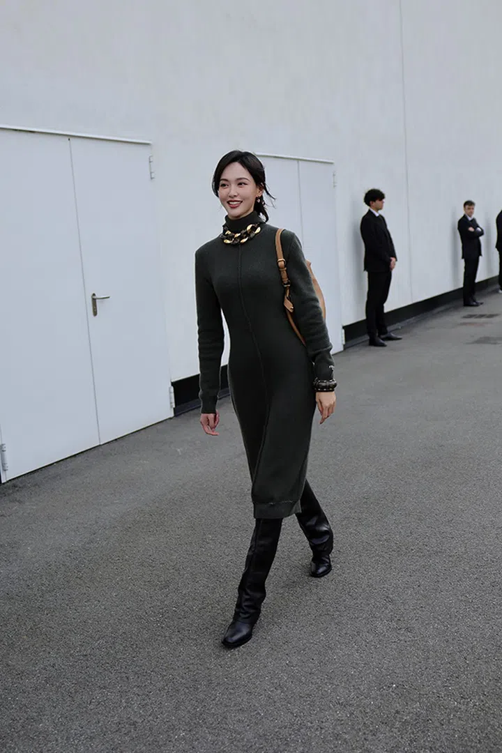 MILAN, ITALY - SEPTEMBER 17: (EDITORS NOTE: This image has been retouched) Yan Tang is seen arriving at the Fendi fashion show during Milan Fashion Week Womenswear Spring/Summer 2025 on September 17, 2024 in Milan, Italy. (Photo by Jacopo M. Raule/Getty Images for Fendi)