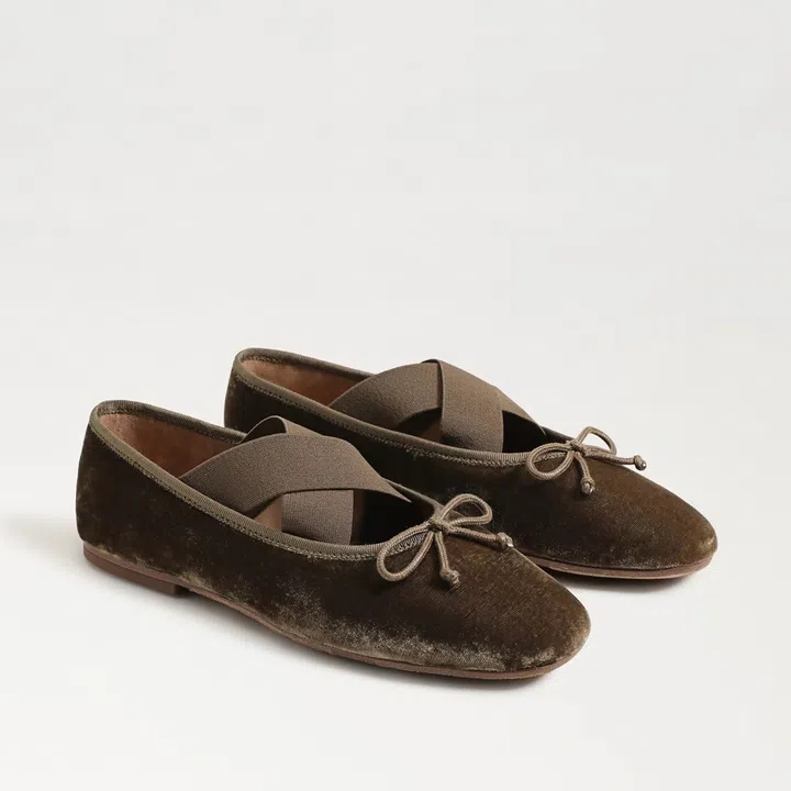 Sam Edelman Arya Ballet Flat in Mushroom Grey