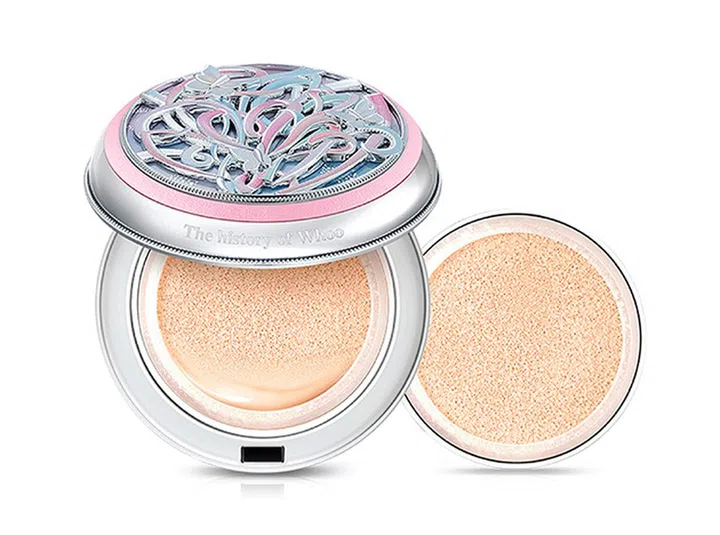 每年都会推出限量款气垫粉底设计的THE HISTORY OF WHO，今年以优雅的蝴蝶结为设计，要你感受别样的奢华。套装还包含Mi Primer Base饰底霜和Gongjinhyang: Mi Liquid Blusher腮红液，前后要价还不到$100，快快入手！