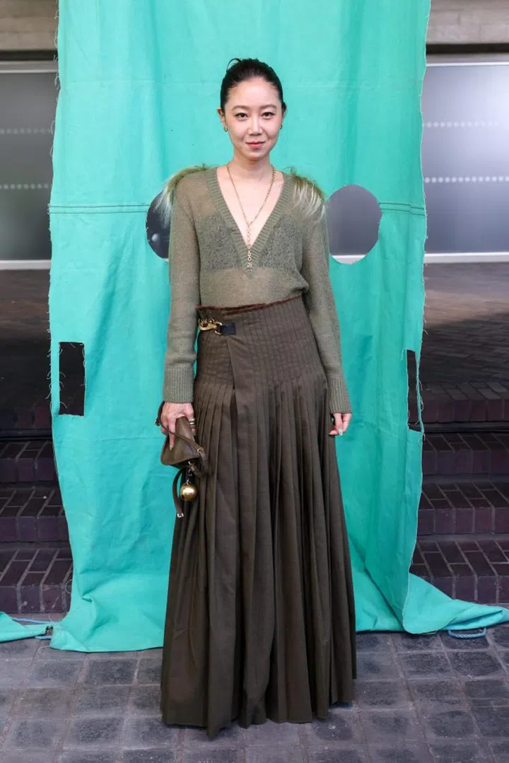 LONDON, ENGLAND - SEPTEMBER 16: Kong Hyojin attends the Burberry Summer 2025 show during London Fashion Week at The National Theatre on September 16, 2024 in London, England. (Photo by Dave Benett/Getty Images for Burberry)