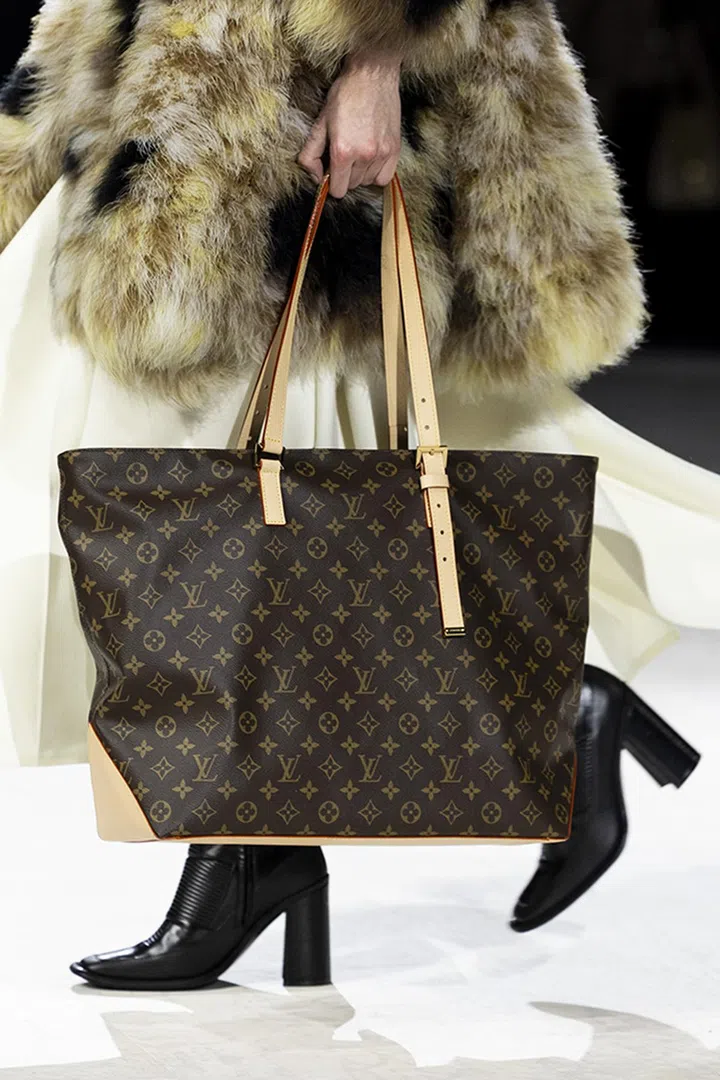 LOUIS VUITTON Mezzo Neverfull tote提袋 $3,900