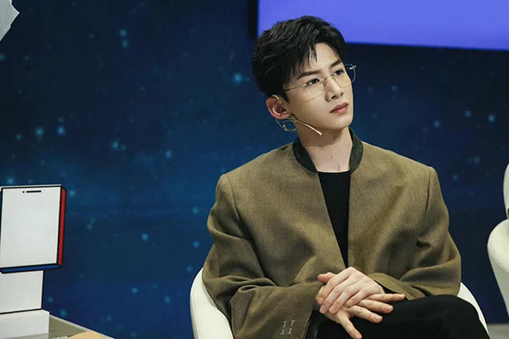 图 白敬亭官方微博