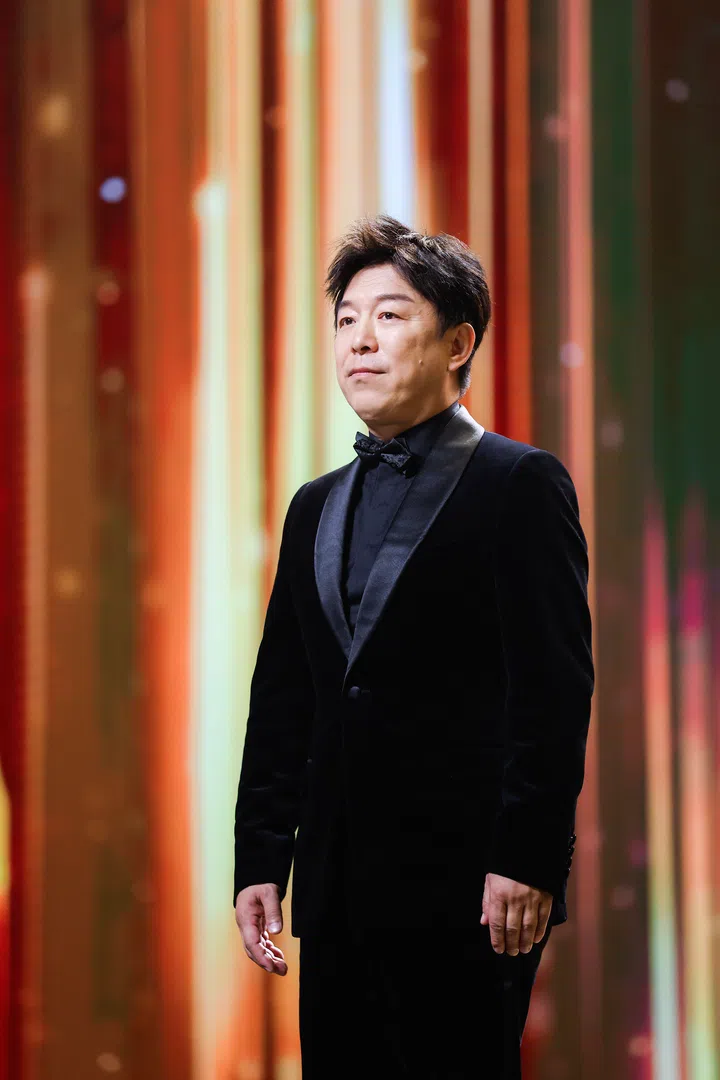 2019年在节目《忘不了餐厅》中，金马影帝黄渤坦言父亲患有晚期失智症，连他这个亲儿子都认不出来。