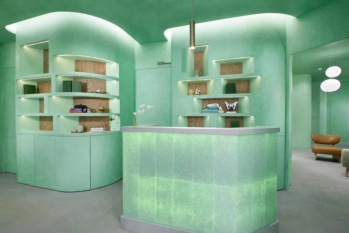 PROLOGUE Wellness中心，以女性的各种身心灵健康述求为主，整合医学专长、健康教练、营养、物理治疗与预防保健，帮助你掌握自身健康，做出长期改变。