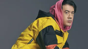 Josiah Chua stylist