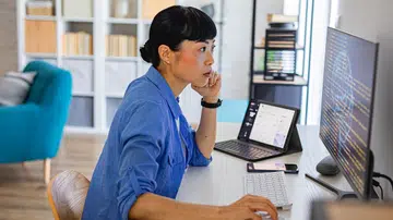  AI 会回答，但它不会发问