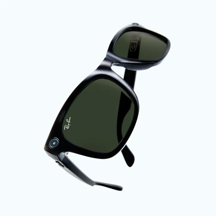 Ray-Ban Meta（Gen 2）Wayfarer，搭配Transitions® Sapphire变色镜片