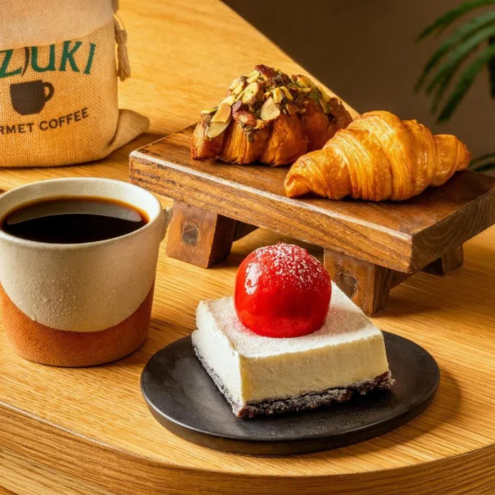 SUZUKI CAFE AND ROASTERY