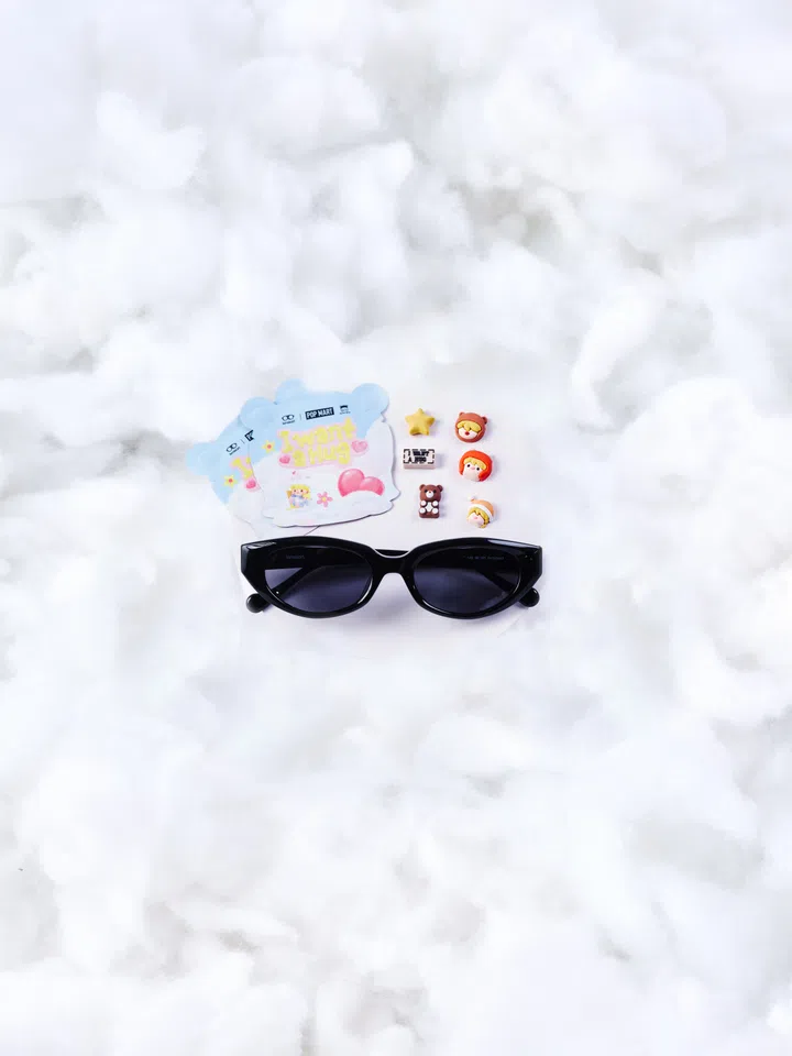 POP MART × Lenskart Sweet Bean限量眼镜系列亮相｜Baifern与Namtan出席新加坡快闪