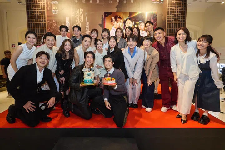 3月6日的记者发布会上，剧组还为两位演员修杰楷与朱泽亮庆生。（图：Mediacorp提供）