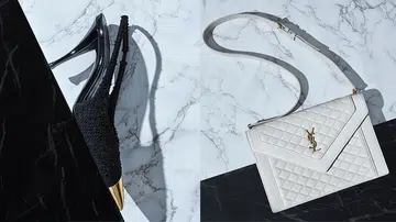 Saint Laurent Show Them Off 炫耀 Statement Accessories feature picture