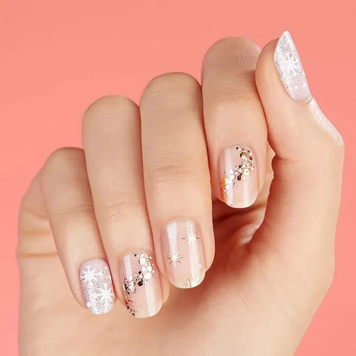 Dashing Diva Gloss Holiday Sugarplum Dance美甲贴。