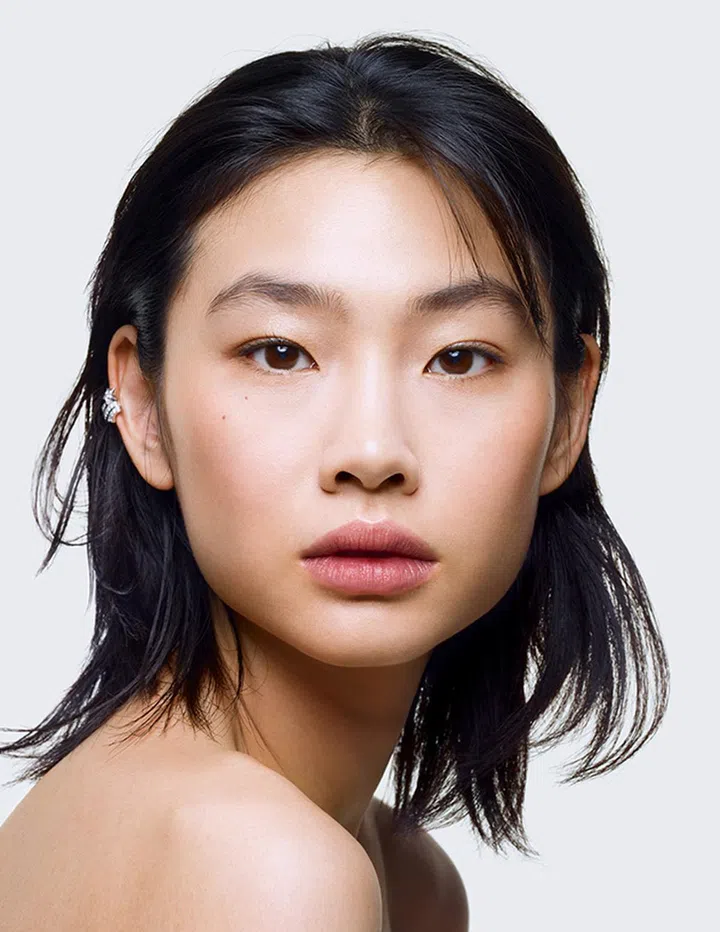 韩国人气女演员郑浩妍担任No.1 de Chanel系列的广告面孔
