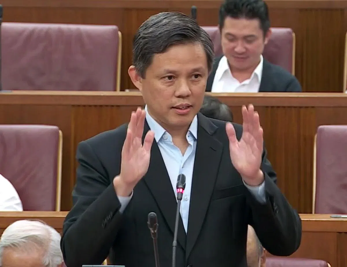 主管公共服务的教育部长陈振声。（国会直播视频截图）