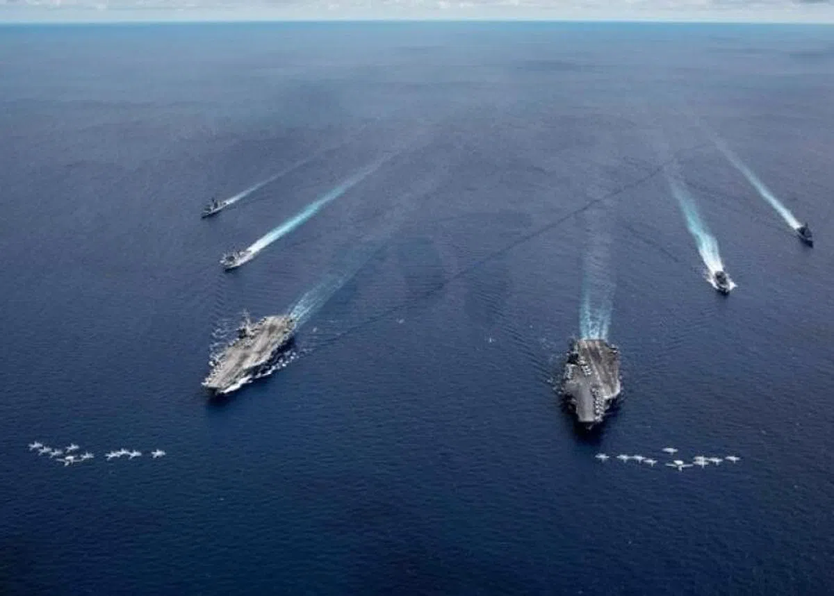  美国尼米兹号与里根号航母本月初在南中国海进行双舰演习。（互联网） 