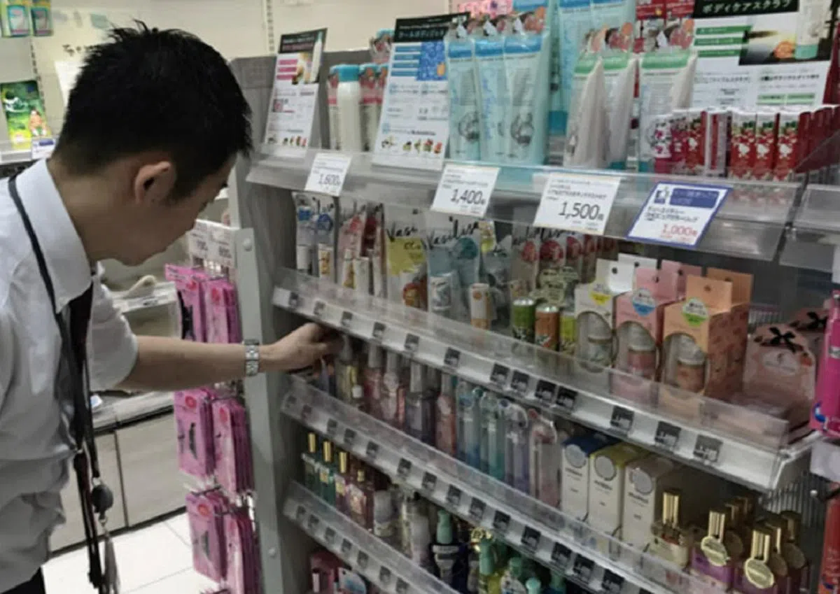 先生，第一次买止汗剂吗？（日经新闻）