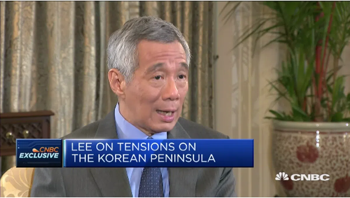  新加坡总理李显龙本周末出访美国，行前接受美国CNBC专访。（CNBC） 