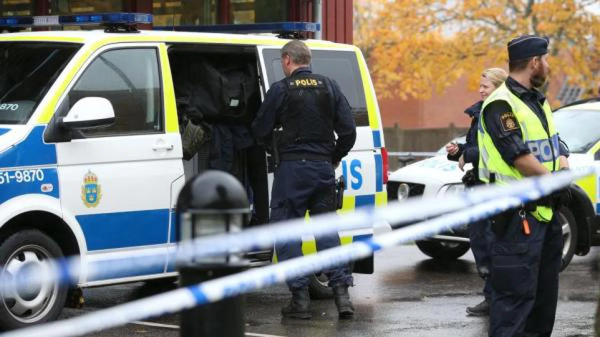  瑞典南部特雷勒堡枪击事件造成4人受伤 。（凤凰网） 