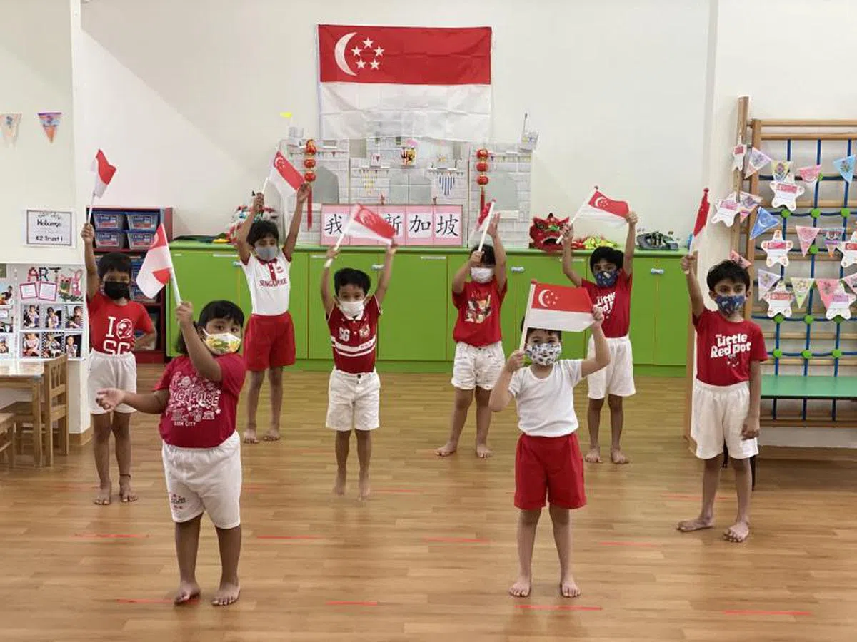 家中有小孩的家长与家庭成员受促减少社交活动，以降低孩童的感染风险。（PCF Sparkletots）