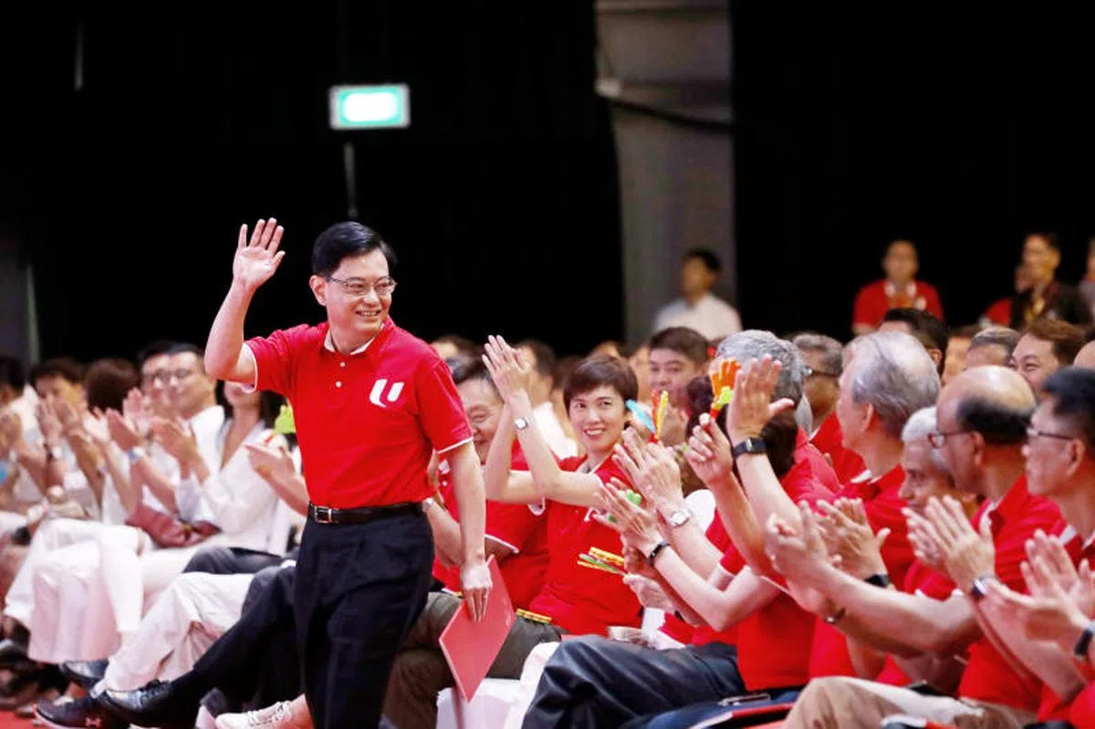  5月1日，刚上任的副总理兼财政部长王瑞杰首度在职总劳动节集会上发表主旨演说。（联合早报） 