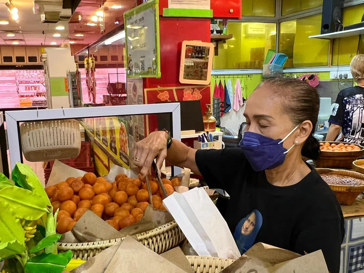 金黄色的木薯球。（叶孝忠摄）